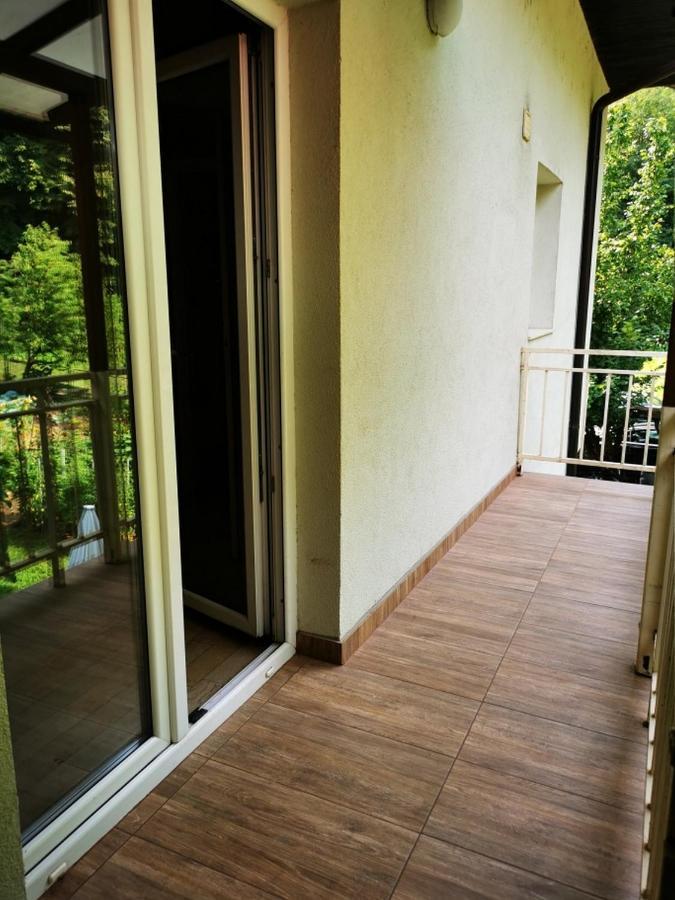 Apartmant Sandra - Big Terace And Free Parking Apartment คาร์โลวัตส์ ภายนอก รูปภาพ