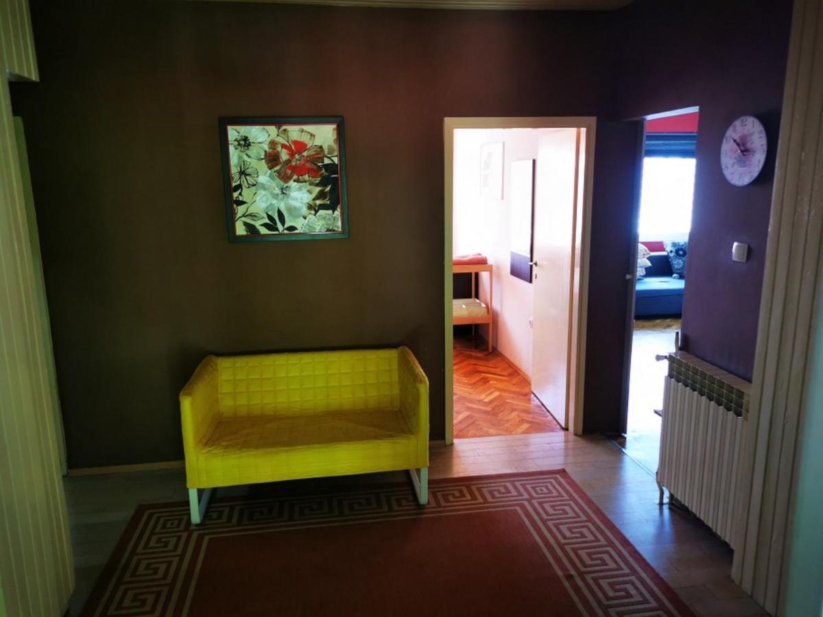 Apartmant Sandra - Big Terace And Free Parking Apartment คาร์โลวัตส์ ภายนอก รูปภาพ